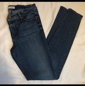 Loft 28"/6 medium wash jeans- modern skinny